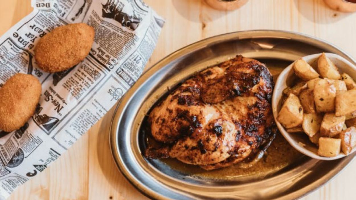 Quatre botigues d'alimentació que continuen en actiu