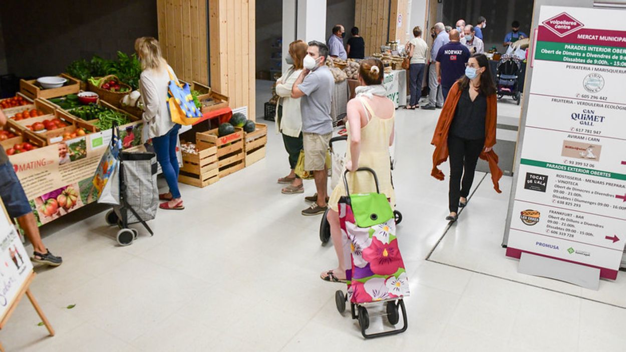 S'incorporen vuit noves parades al mercat municipal de Volpelleres, que arriba al 74% d'ocupació