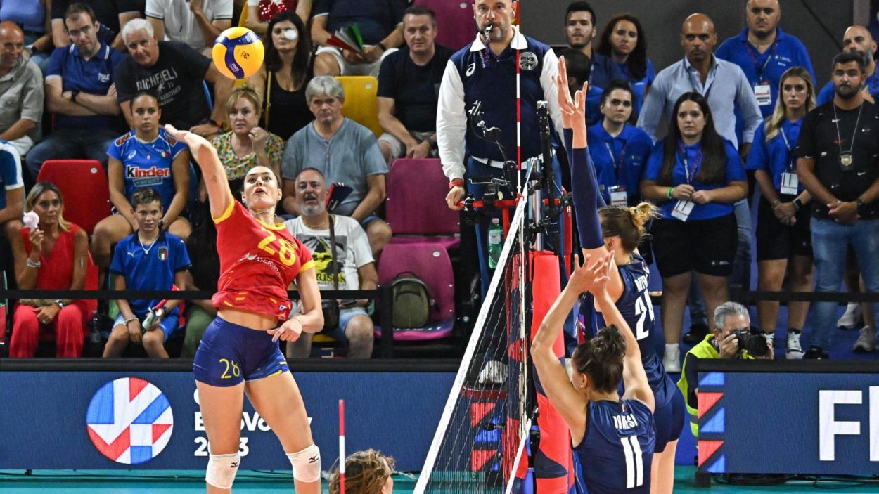 La selecció espanyola femenina de voleibol tanca un EuroVolley 2023 amb protagonisme santcugatenc