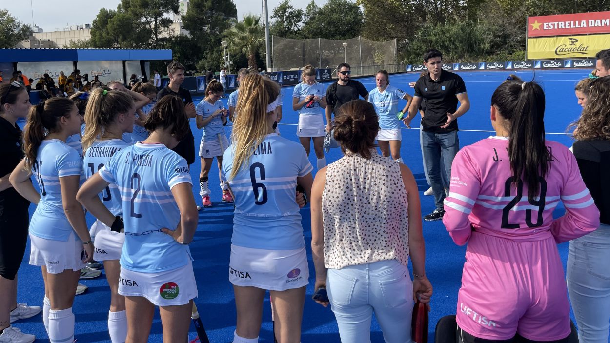 Un Junior femení solvent s'endú el derbi davant l'Atlètic Terrassa i continua somiant amb la final a quatre