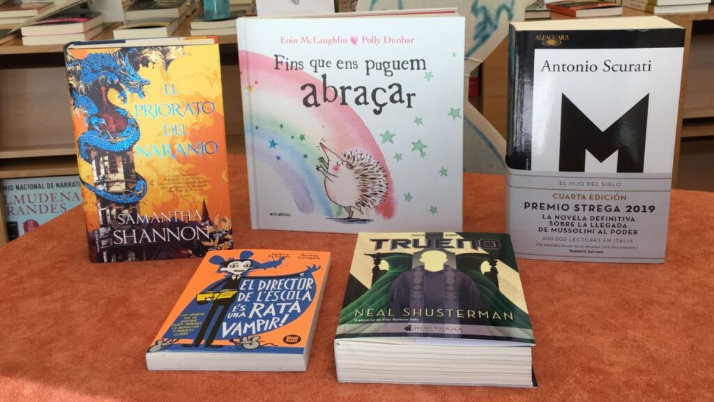 Alt: Les lectures imprescindibles per a aquest estiu