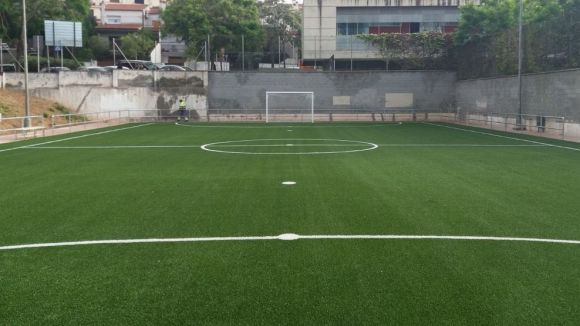 El veïnat de Sant Francesc es queixa del soroll a la pista de futbol d'Abat Escarré