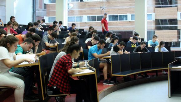 Més de 600 alumnes de centres de Sant Cugat comencen avui la selectivitat