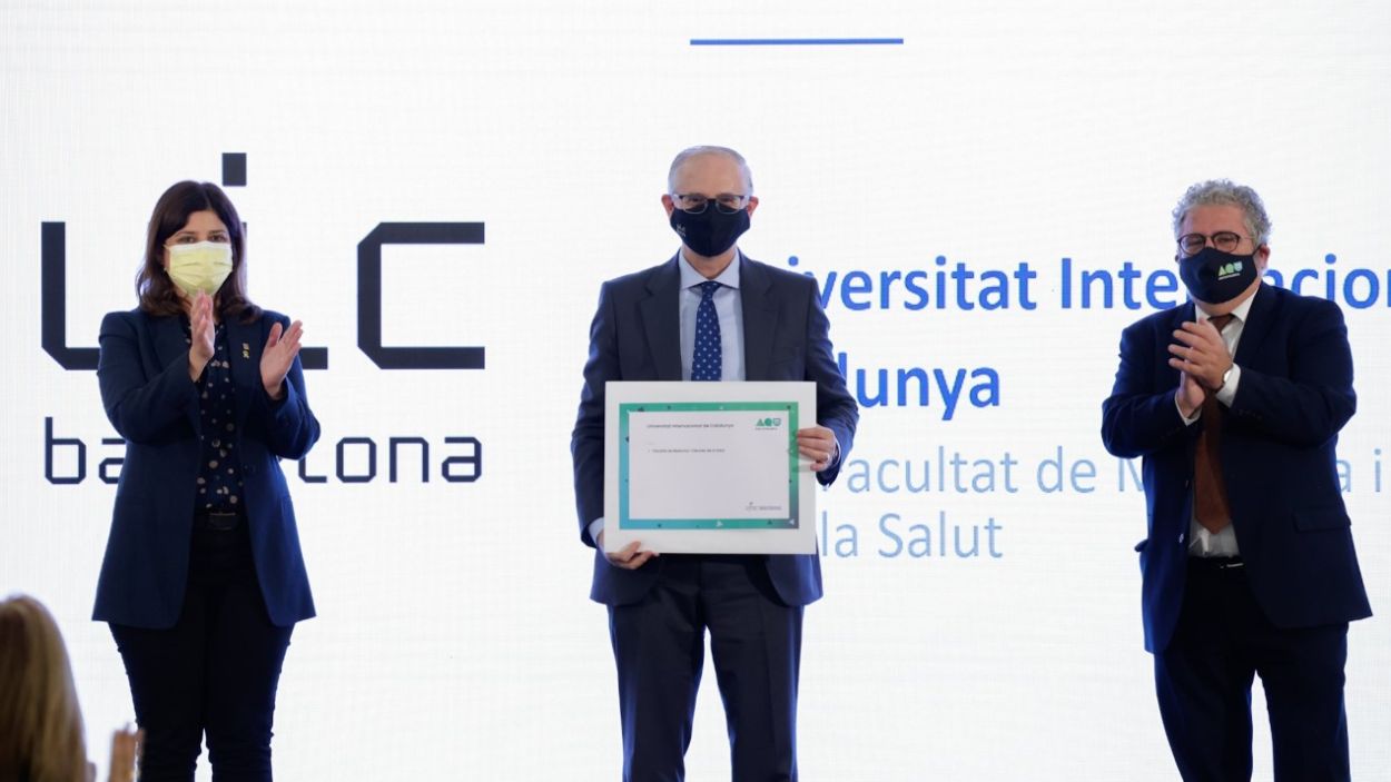El grau de medicina de la UIC Barcelona obté l'acreditació internacional de la 'World Federation for Medical Education'