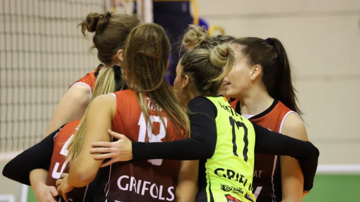 El DSV- Volei Sant Cugat planta cara davant el líder, la Laguna, i sucumbeix en un gran partit