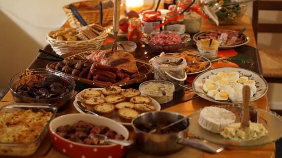 La iaia Pepita obre el 2018 amb una indigestió provocada pels tiberis nadalencs