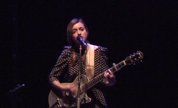 Alt: Russian Red embolcalla el Teatre-Auditori amb un concert intimista