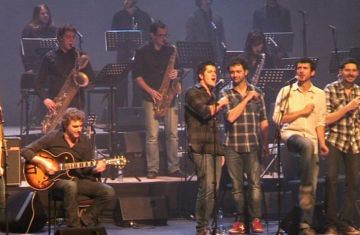 Alt: Els Amics de les Arts transformen el Teatre-Auditori en una festa