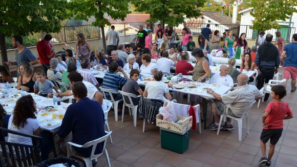 La Colònia Montserrat tanca avui la festa grossa amb la paella popular i l'espectacle de Magic Clown