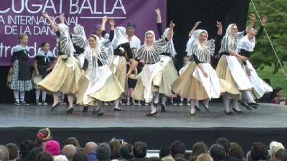 La dansa de Sant Cugat reivindica en el seu dia la visibilitat d'aquesta disciplina tot l'any