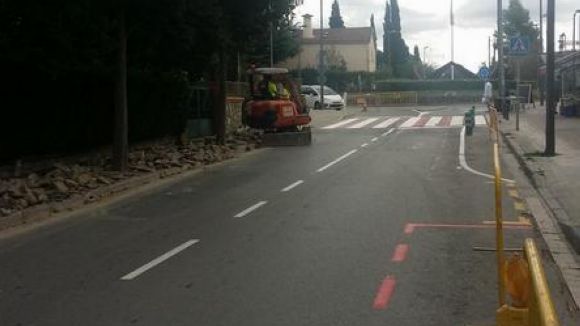 Valldoreix fa tasques de manteniment a l'entorn de Can Cadena