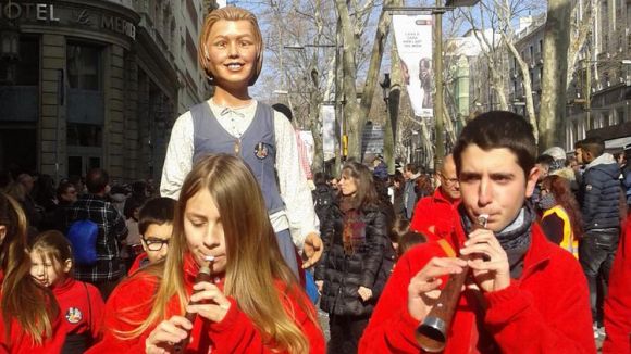 Alt: Els Geganters i el Grup Mediterrània se sumen a la festa de Santa Eulàlia