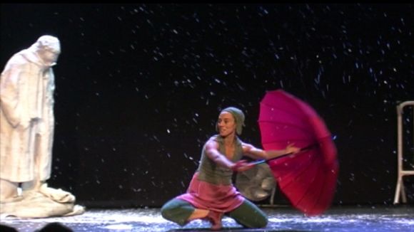 'Refugiada poètica', dansa per remoure la consciència