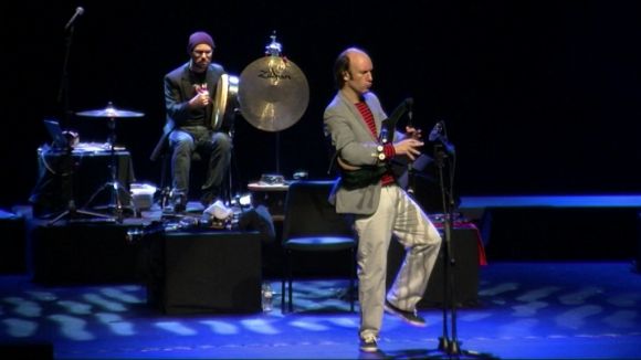 Carlos Núñez revoluciona el Teatre-Auditori amb un concert ple de sorpreses