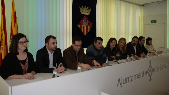 Els alcaldes comarcals fan pinya per mantenir l'activitat de Delphi i defensen el caràcter industrial del Vallès Occidental