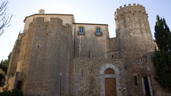 El CRBMC completa la restauració del crist romànic de l'església del Monestir de Sant Feliu de Guíxols