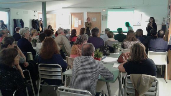 Els veïns de Can Cabassa es mostren preocupats pel procés participatiu i Calvet els demana calma