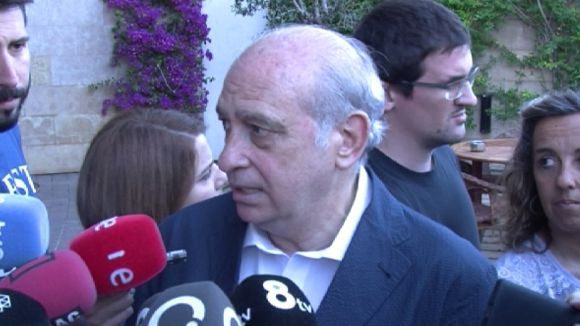 Fernández Díaz considera 'una falta de respecte' que se'l vinculi a una conspiració contra ERC i CDC