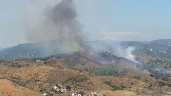 L'incendi d'aquest dilluns ha cremat 18 hectàrees a Collserola entre Canyelles i Torre Baró
