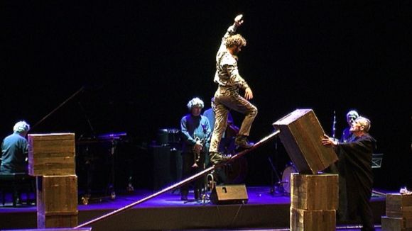 'Art' inaugura un Festival Nacional de Poesia que vol agrupar totes les parles de la llengua catalana