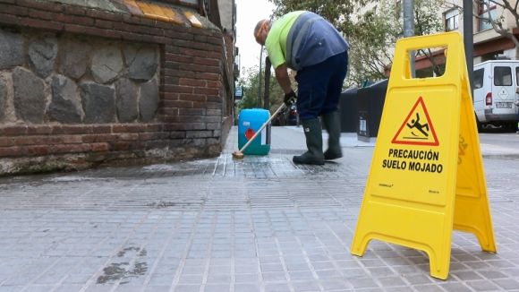 'Sant Cugat, ben neta!' dóna el tret de sortida a dos mesos de neteja intensiva al centre