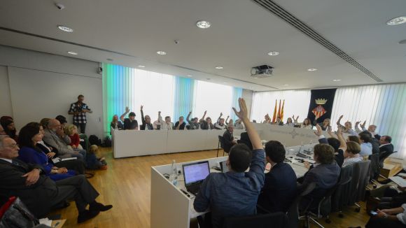 Rebuig del ple de Sant Cugat a la proposta del PSC per 'protegir l'Ajuntament' de l'1-O