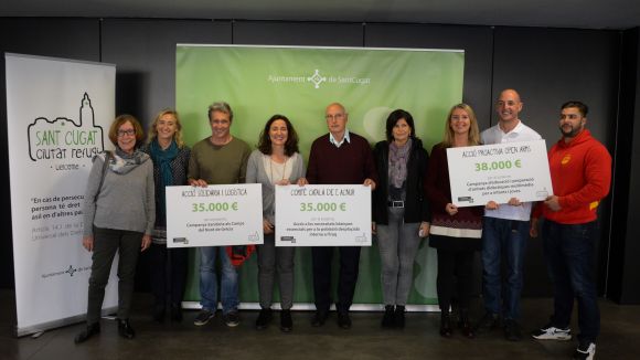 161122-entrega-diners-refugiats.jpg