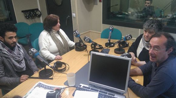 La història d'un jove sirià que s'ha fet càrrec d'un gat al camp d'Idomeni, a l'espai 'Gat i gos'