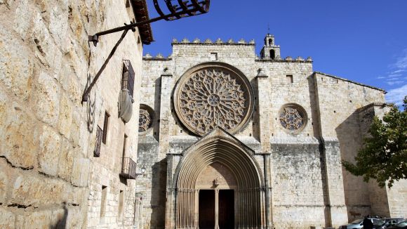 Acord entre la Parròquia i l'Ajuntament, que serà titular de l'església i la casa Abacial del Monestir
