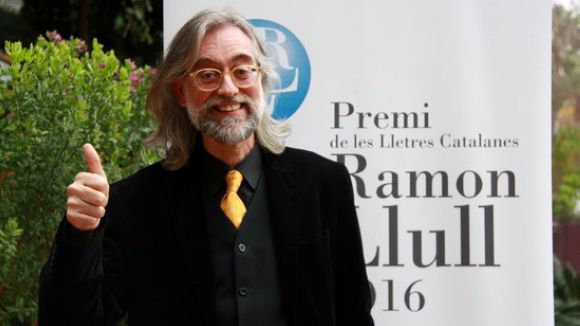 Víctor Amela presenta avui el llibre 'La filla del capità Groc' a la llibreria Alexandria