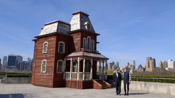 El Centre d'Art Maristany proposa avui el documental 'Danger! Cornelia Parker'