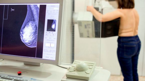 El magazín conversa amb el doctor Xavier Bosch sobre la lluita contra el càncer