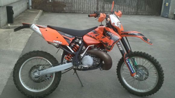 Santcugatencs denuncien a les xarxes almenys cinc robatoris de motos d'enduro en les darreres hores