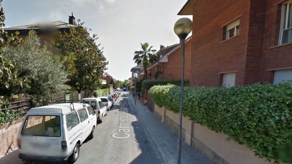 Entren a robar a un pis del carrer de Tetuan i s'emporten joies i diners