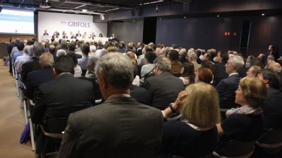 Grifols supera per primera vegada els 4.000 milions d'euros d'ingressos