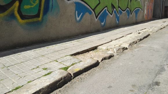 C's insta l'equip de govern a incrementar en un milió d'euros el pressupost per millorar les voreres