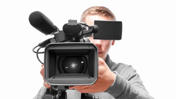 L'Àgora dóna el tret de sortida a les visites personalitzades de la FP dual en imatge i so