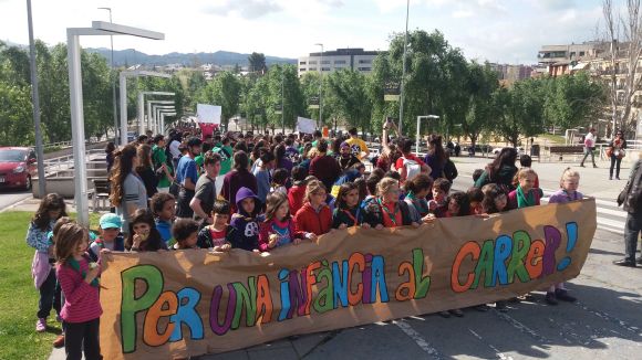 Més de 500 membres d'esplais del Vallès reclamen l'espai públic per al jovent