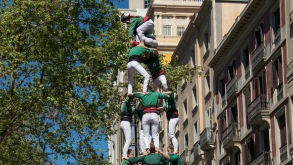 Els Castellers de Sant Cugat descarreguen el segon 4 de 8 de l'any al Portal de l'Àngel
