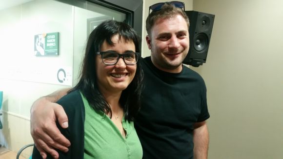 El baixista de Garlic, Jordi Ayora, parla de la seva experiència amb 'Músics de Carrer' a l'espai de La Pua