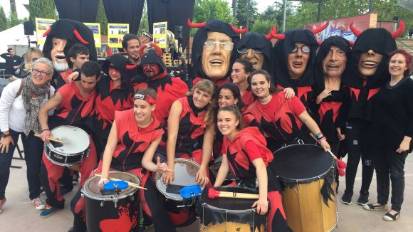 Tret de sortida a la 3a Encabronada amb música, dansa i pirotècnia