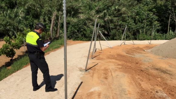 La Policia Local investiga 'un acte vandàlic' a una parcel·la del carrer de Pierrot de Valldoreix