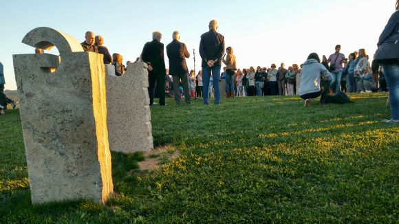 Sant Cugat estrena 'Rosa dels Vents', de Pep Codó, al cim del turó de Can Mates