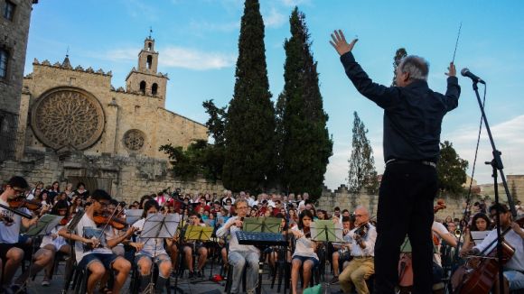 Les orquestres joves i corals de Sant Cugat ofereixen un Cant Comú sota la batuta de Josep Ferré
