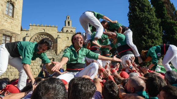 Els Castellers de Sants i el Moixiganguers d'Igualada acompanyen els Gausacs a la 22a Diada Castellera