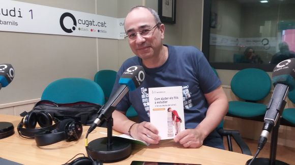 Juanjo Fernàndez (pedagog): 'Els pares han de tenir clar que són els deures del nen, no els seus'