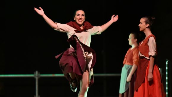 El Grup Mediterrània omple un any més la plaça de l'Om en l'actuació de Festa Major