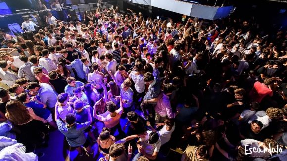 Escándalo Sant Cugat marxa de la discoteca Teatre Sant Cugat-Night Scene