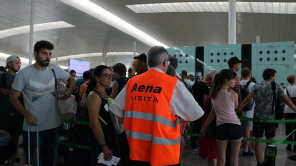 La tertúlia del 'Connectats a l'estiu' posa el focus en la massificació del turisme i la vaga a l'aeroport del Prat
