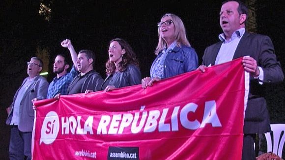 Els partits del 'sí' apel·len a la 'dignitat' per cridar a la participació al referèndum